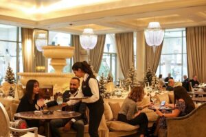 Hotel and Restaurant Jobs in Italy